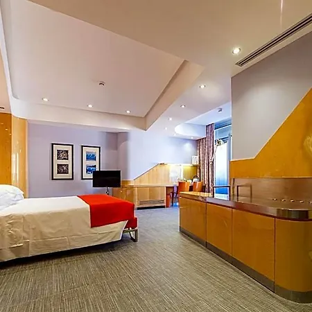 Albani 4*