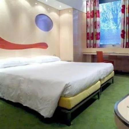 ألباني 4* روما